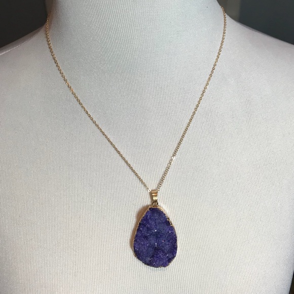 Purple Crystal Pendant Necklace NWT!! - Picture 2 of 3